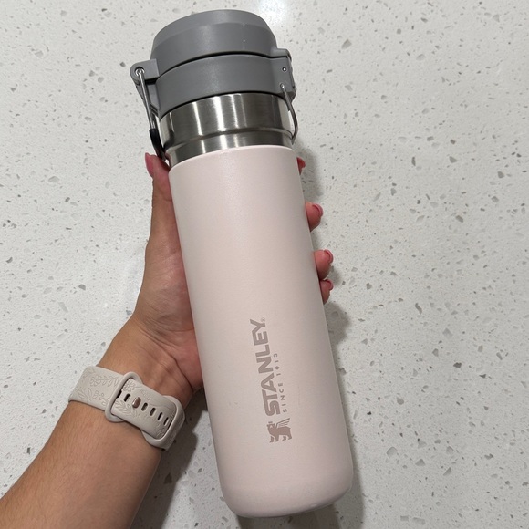STANLEY- THE QUICK FLIP GO BOTTLE 24 OZ Rose Quartz - Picture 2 of 8
